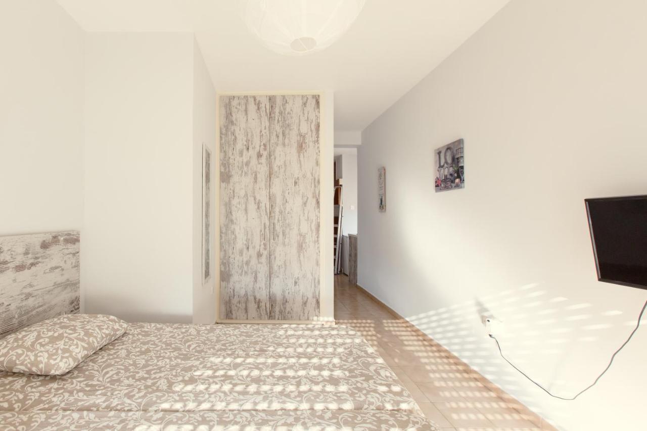 Furnished Seafront Studio Larnaca Exterior foto
