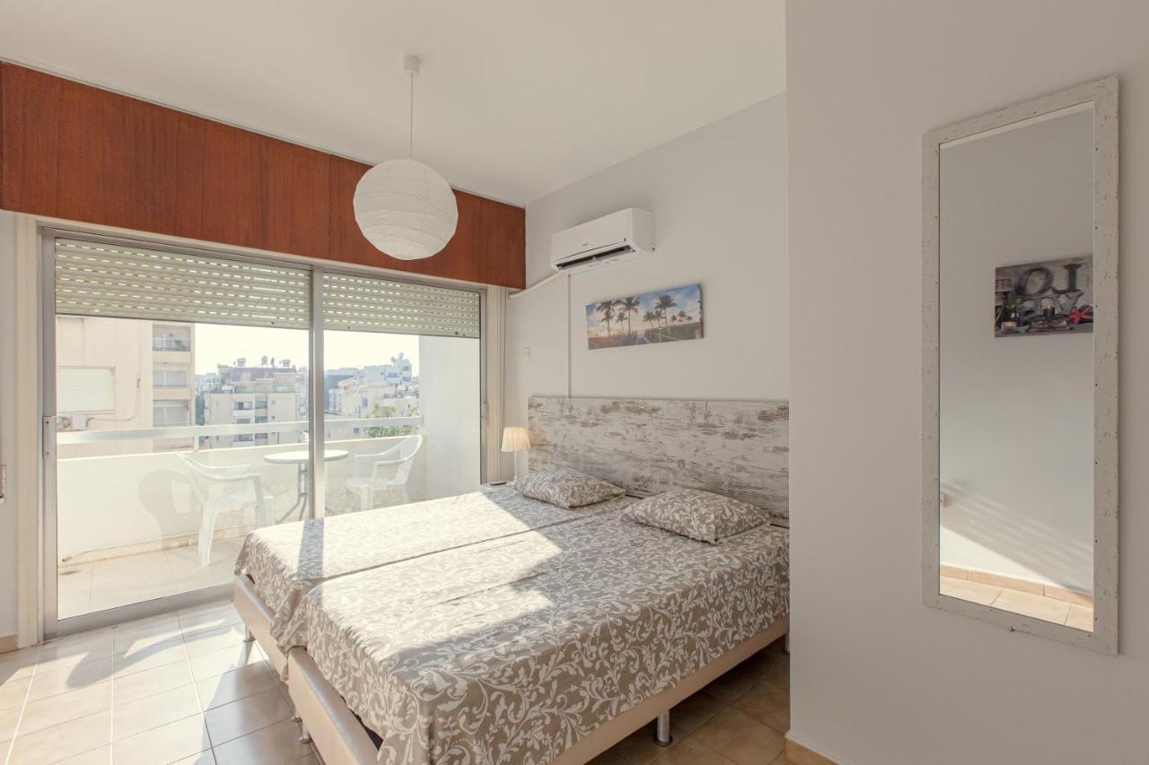Furnished Seafront Studio Larnaca Exterior foto