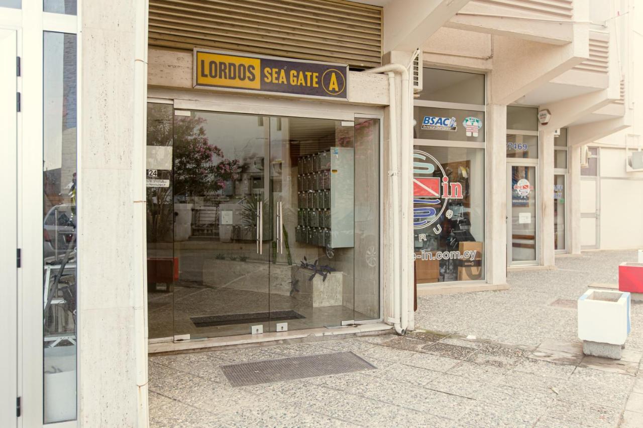 Furnished Seafront Studio Larnaca Exterior foto
